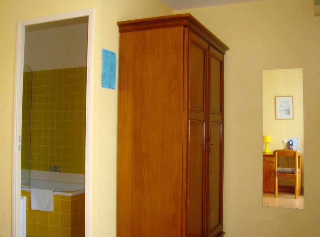 Motel Des Bruyeres Lamotte-Beuvron Habitación foto